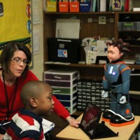 Fellows group hears about challenges at Florence elementary school